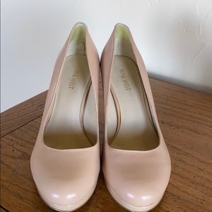 Women's Nine West cream colored heels